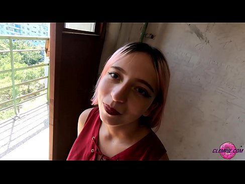 ❤️ Studentin saugt einen Fremden im Outback - Sperma auf seinem Gesicht ️ Porn video bei de.xxxshake.ru ☑